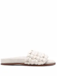 CHLOÃ - Kacey Leather Flat Sandals #996593