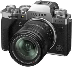 Fujifilm X-T4 + XF 18-55 mm f/2.8-4.0 R LM OIS silber