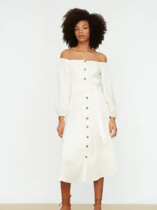 Trendyol Kleid Weiß